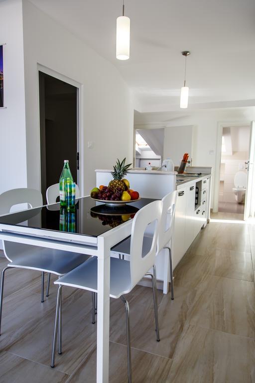 Nemira Sunny Apartments Omiš Kamer foto