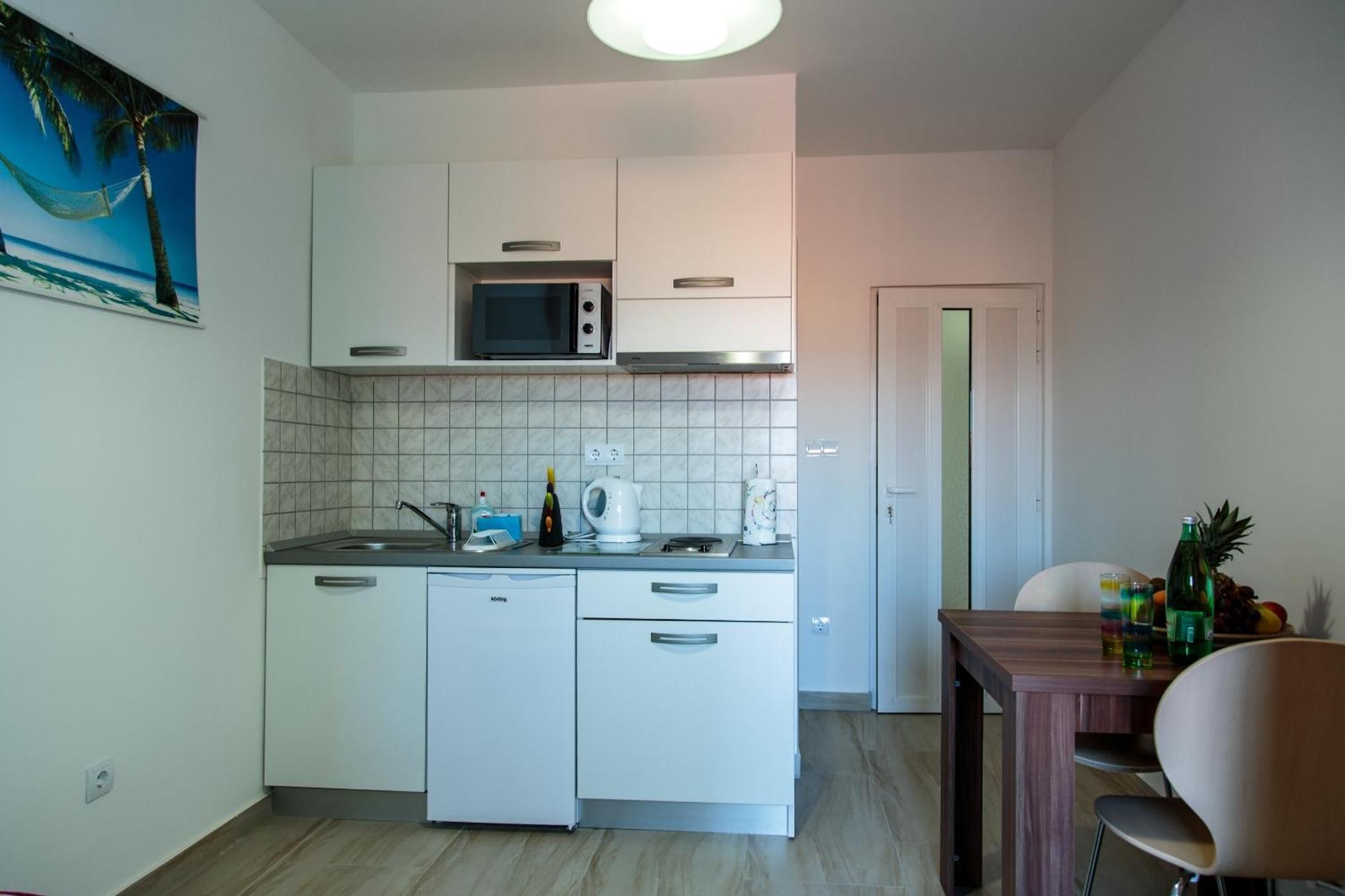Nemira Sunny Apartments Omiš Kamer foto