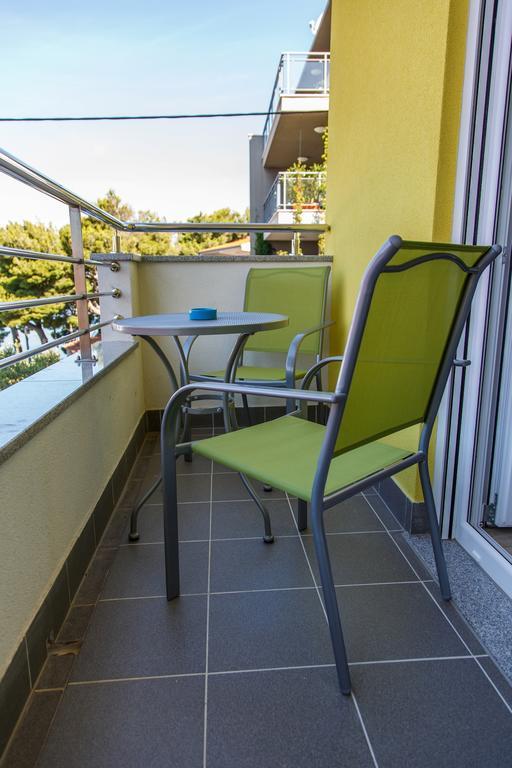 Nemira Sunny Apartments Omiš Kamer foto