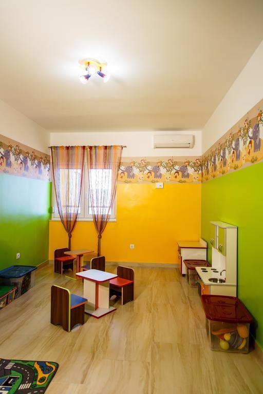 Nemira Sunny Apartments Omiš Buitenkant foto